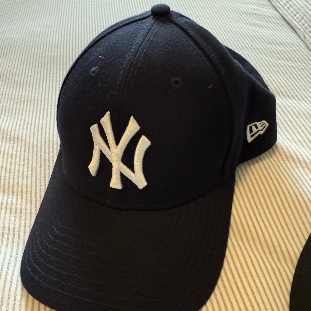New Era Navy Blue 9FORTY Cap